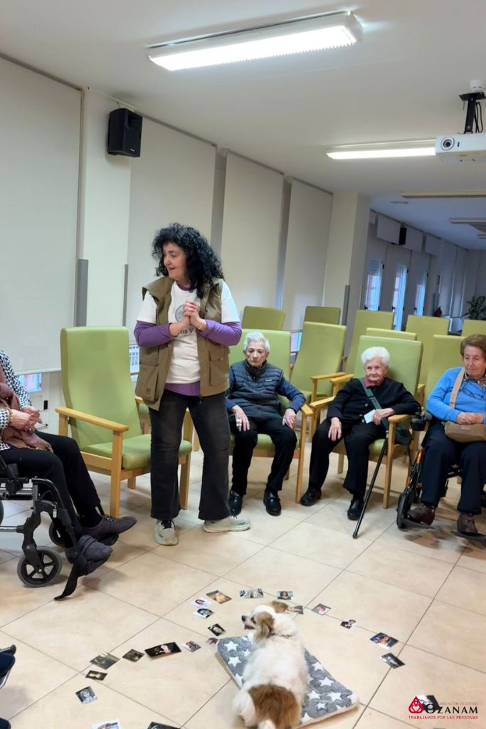 Ozanam Santa Teresa terapia canina (5) Ozanam Santa Teresa terapia canina (1)